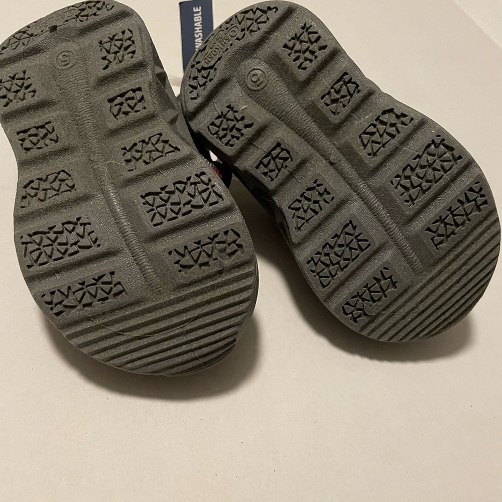 Oshkosh Toddler Play Sandal - Picture 3 of 5
